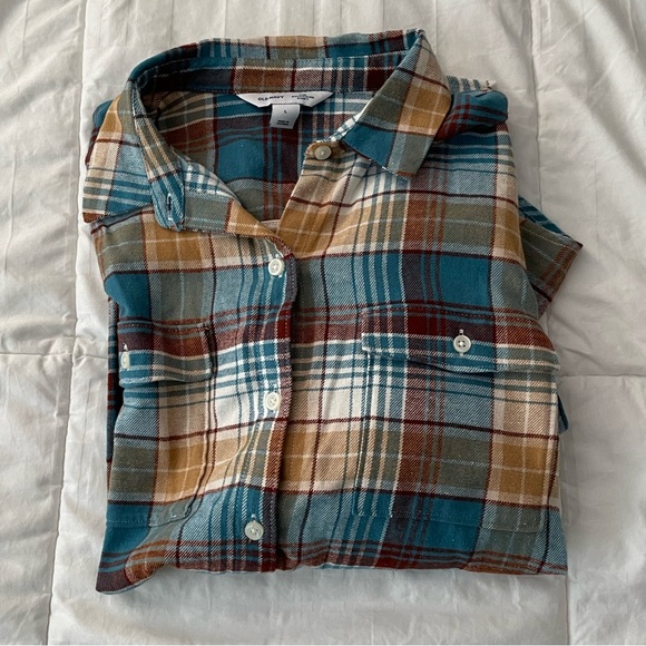 Old Navy Tops - NWOT Old Navy Cream and Green Plaid Long Sleeve Button Down Flannel Shirt
